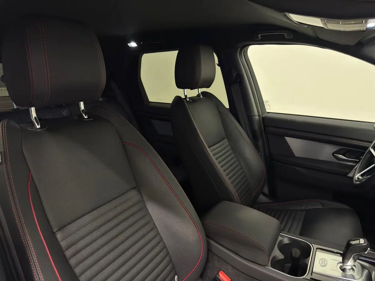 Land Rover Discovery Sport usata a Novara (13)