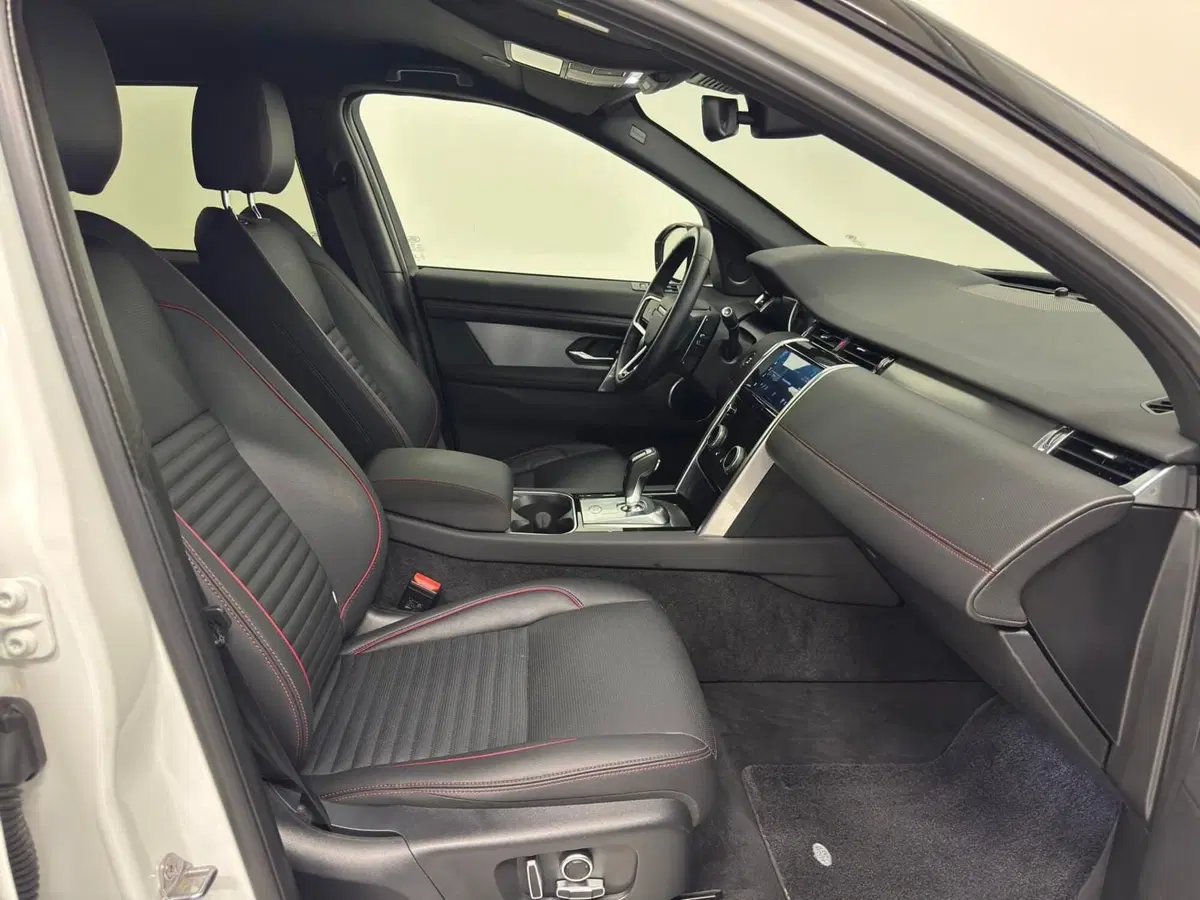 Land Rover Discovery Sport usata a Novara (3)