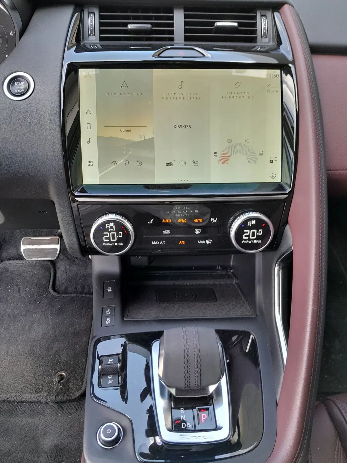 Jaguar E-Pace usata a Cuneo (11)