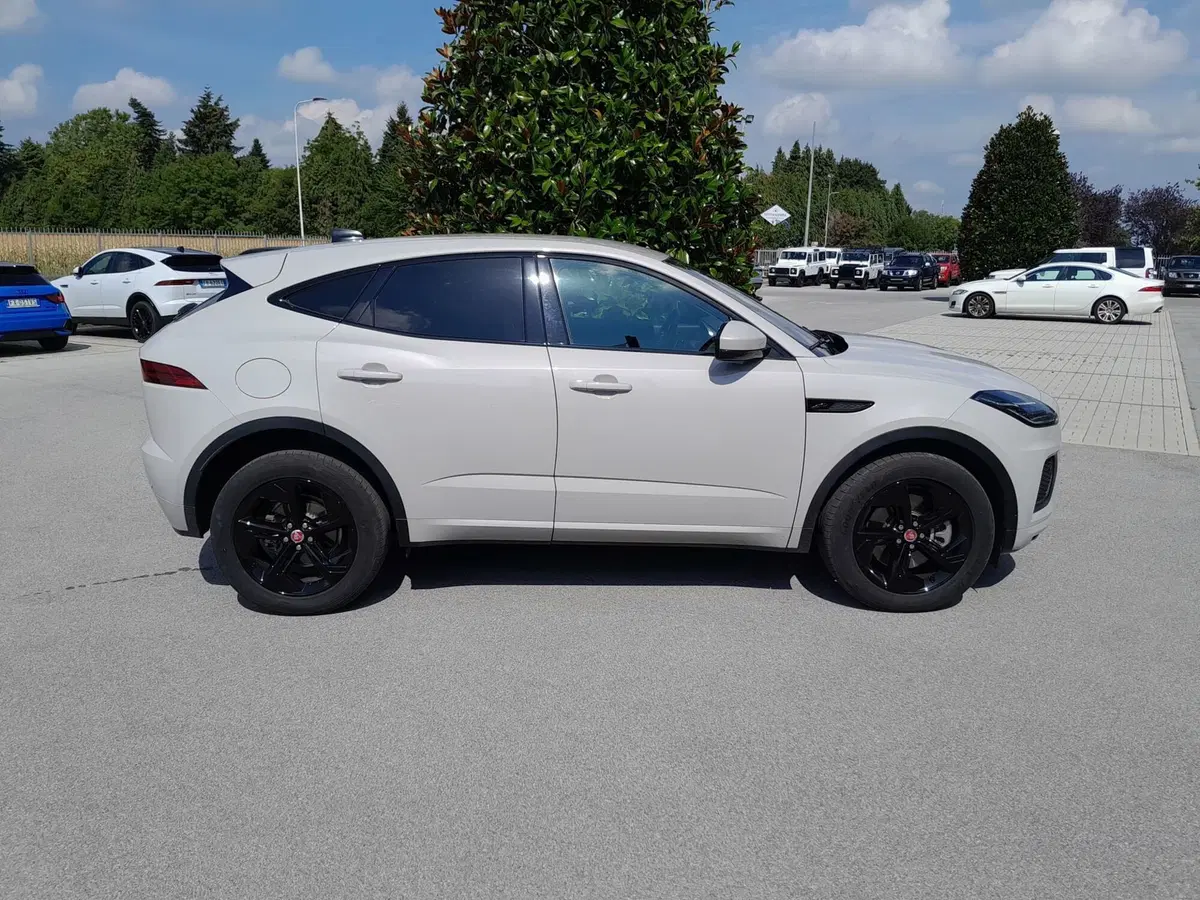 Jaguar E-Pace usata a Cuneo (5)