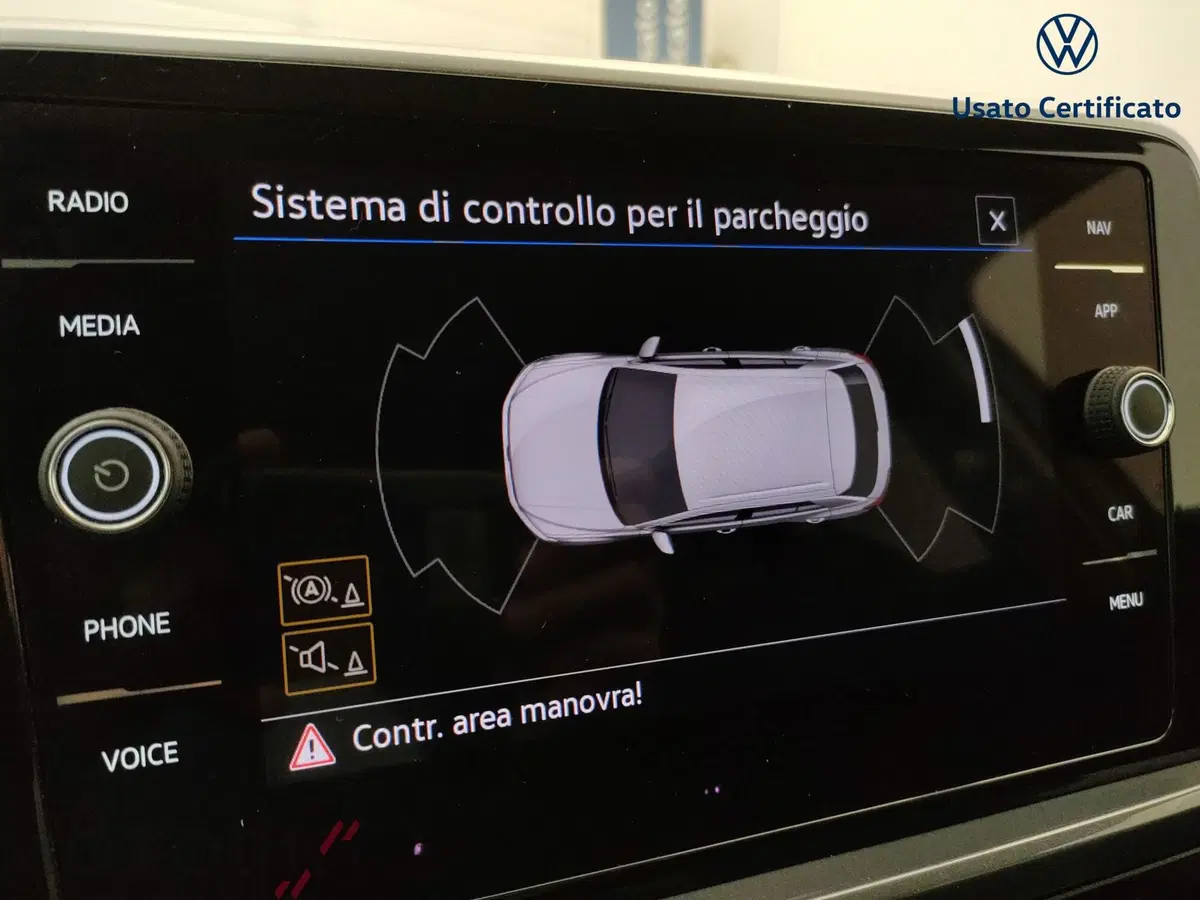 Volkswagen T-Roc usata a Varese (16)