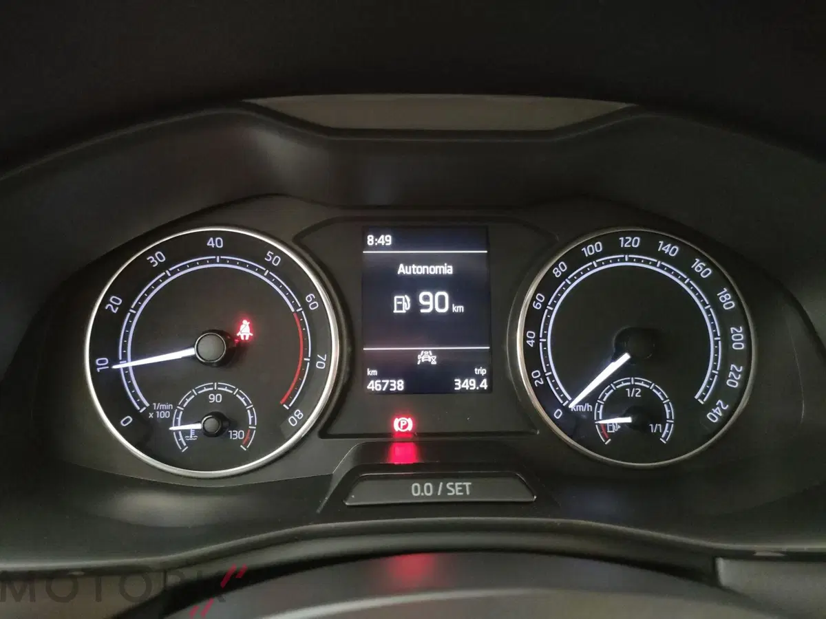 Skoda Kamiq usata a Varese (17)