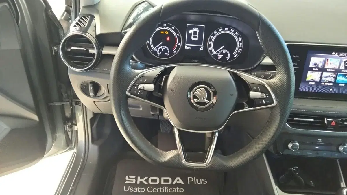 Skoda Fabia usata a Taranto (8)