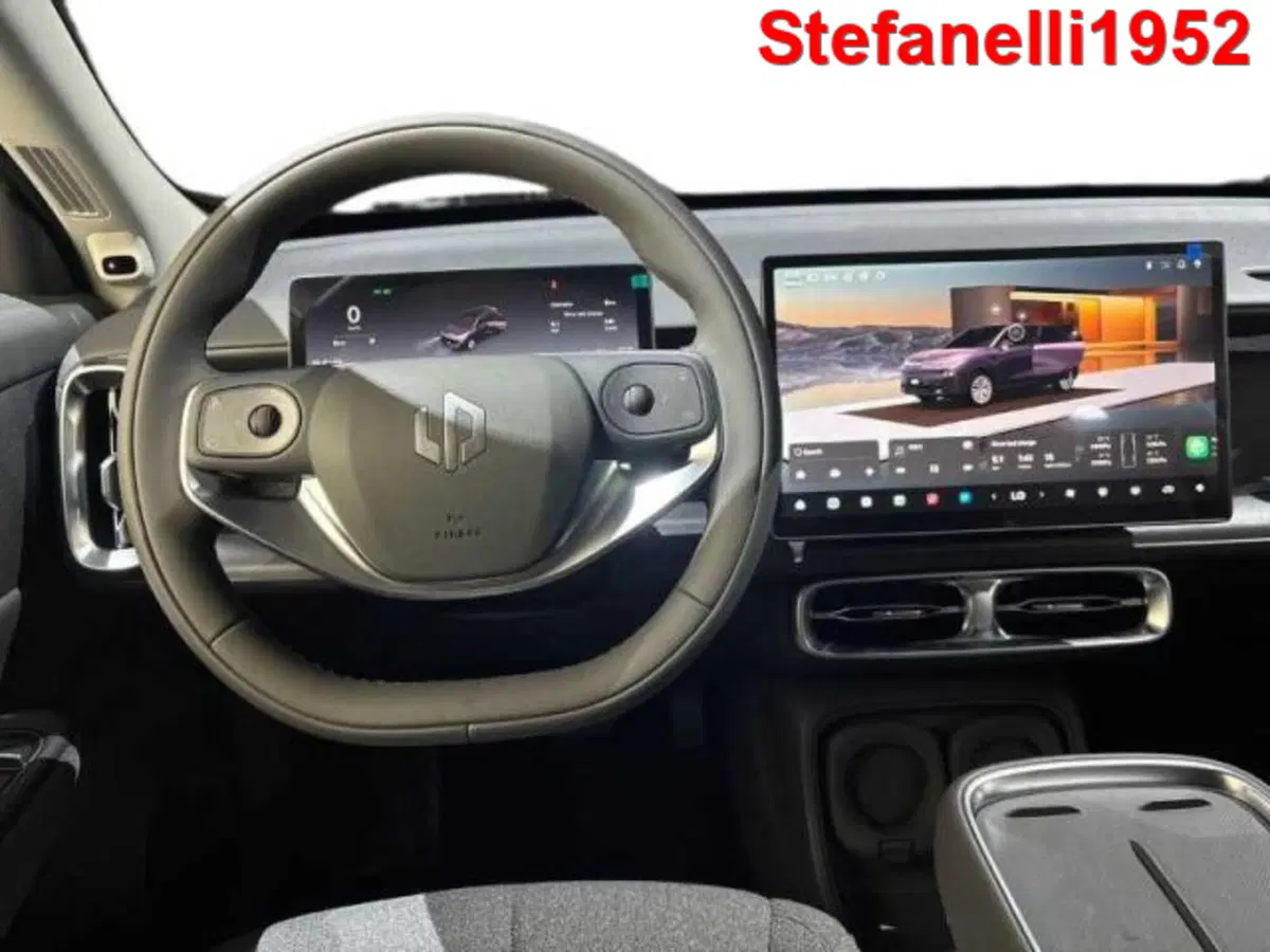 Leapmotor B10 nuova a Bologna (14)