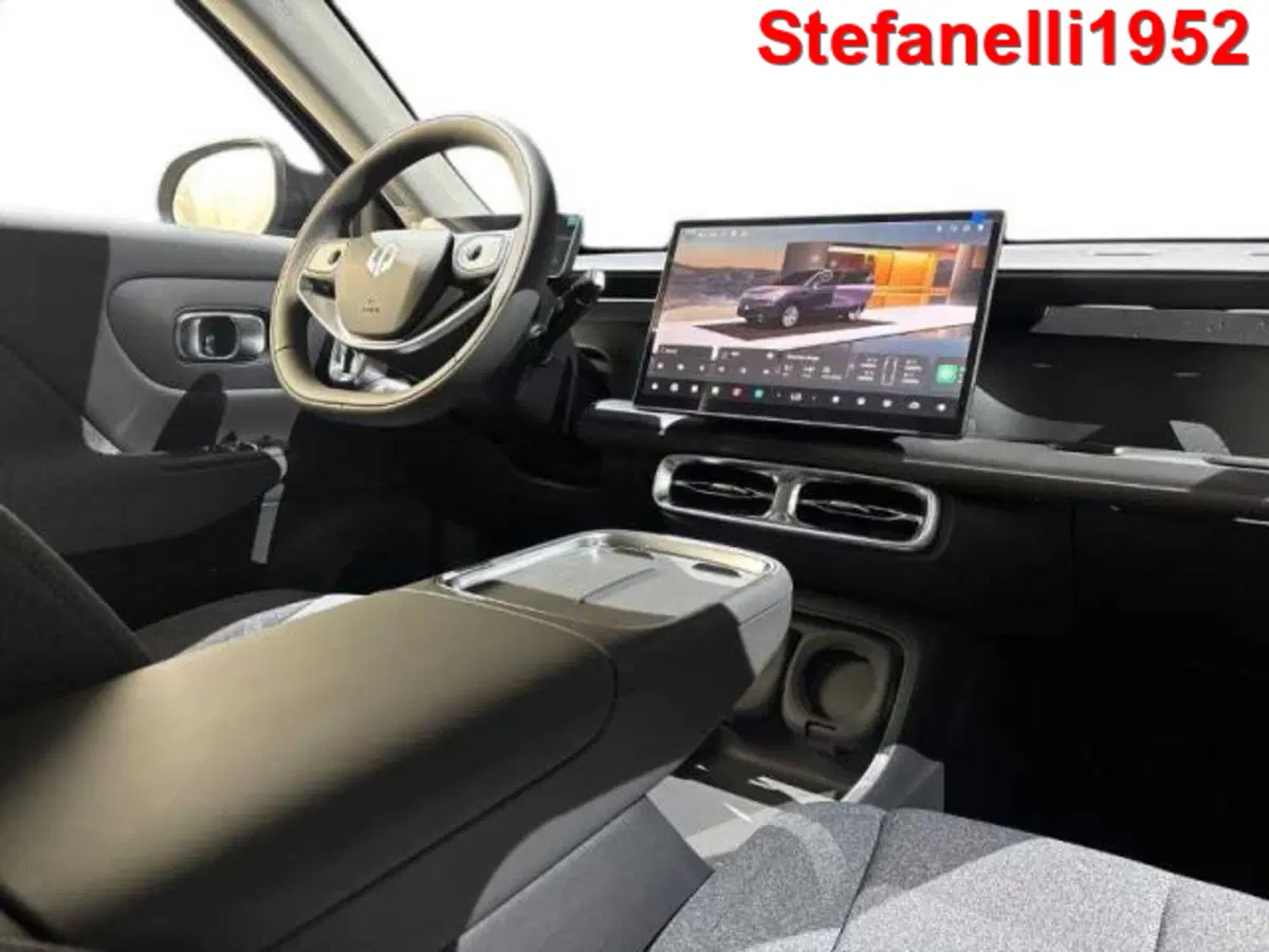 Leapmotor B10 nuova a Bologna (15)