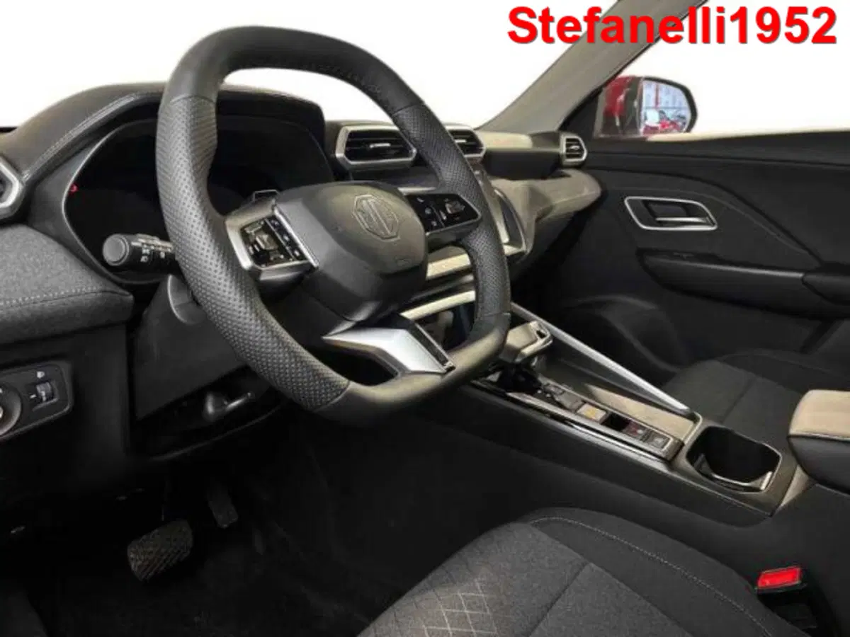 Mg ZS EV nuova a Bologna (11)