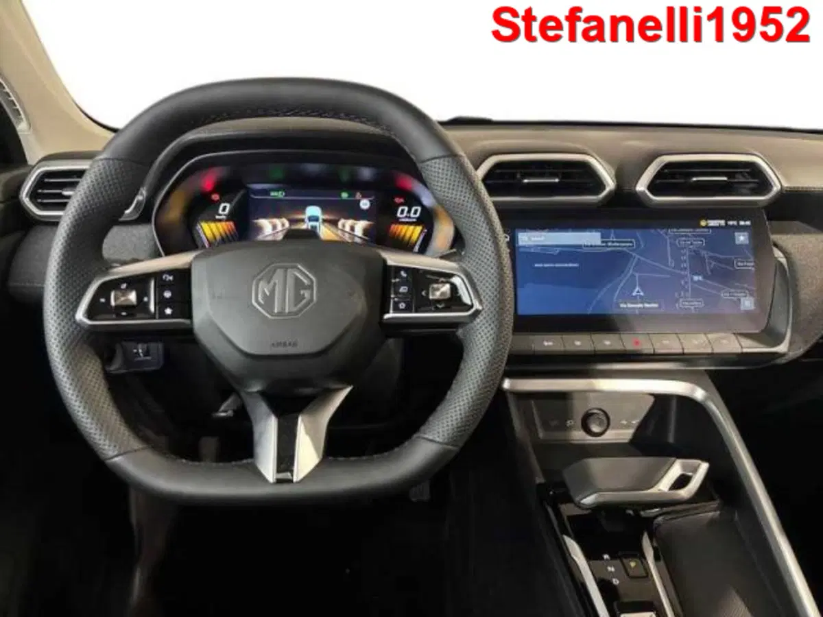 Mg ZS EV nuova a Bologna (14)