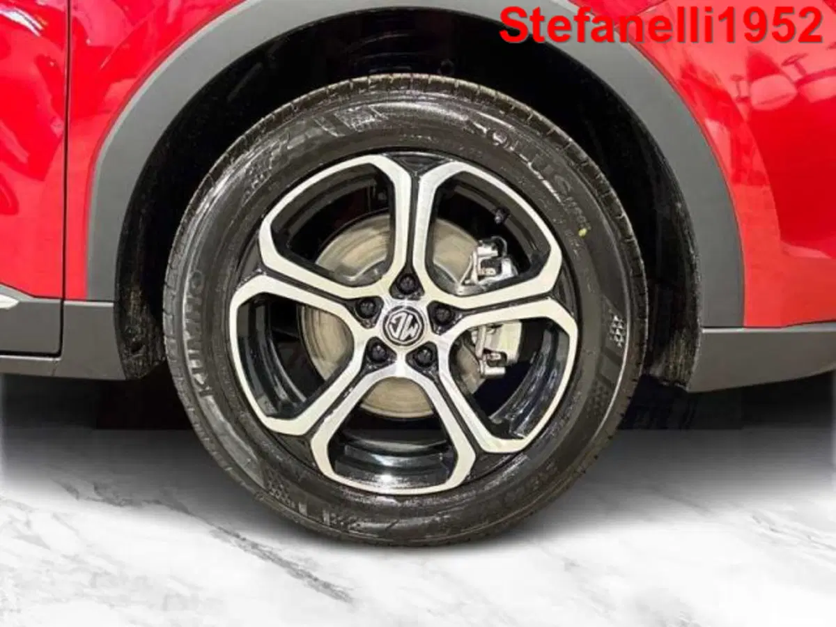 Mg ZS EV nuova a Bologna (8)
