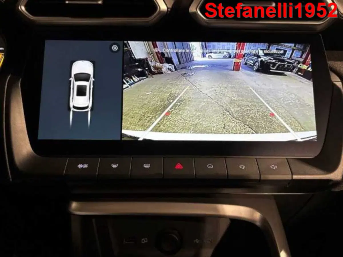 Mg ZS EV nuova a Bologna (12)