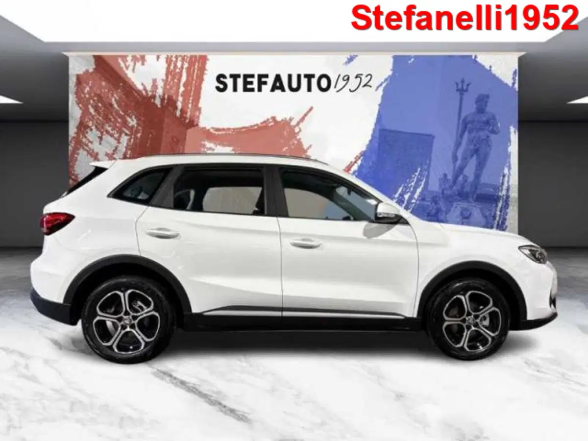 Mg ZS EV nuova a Bologna (2)