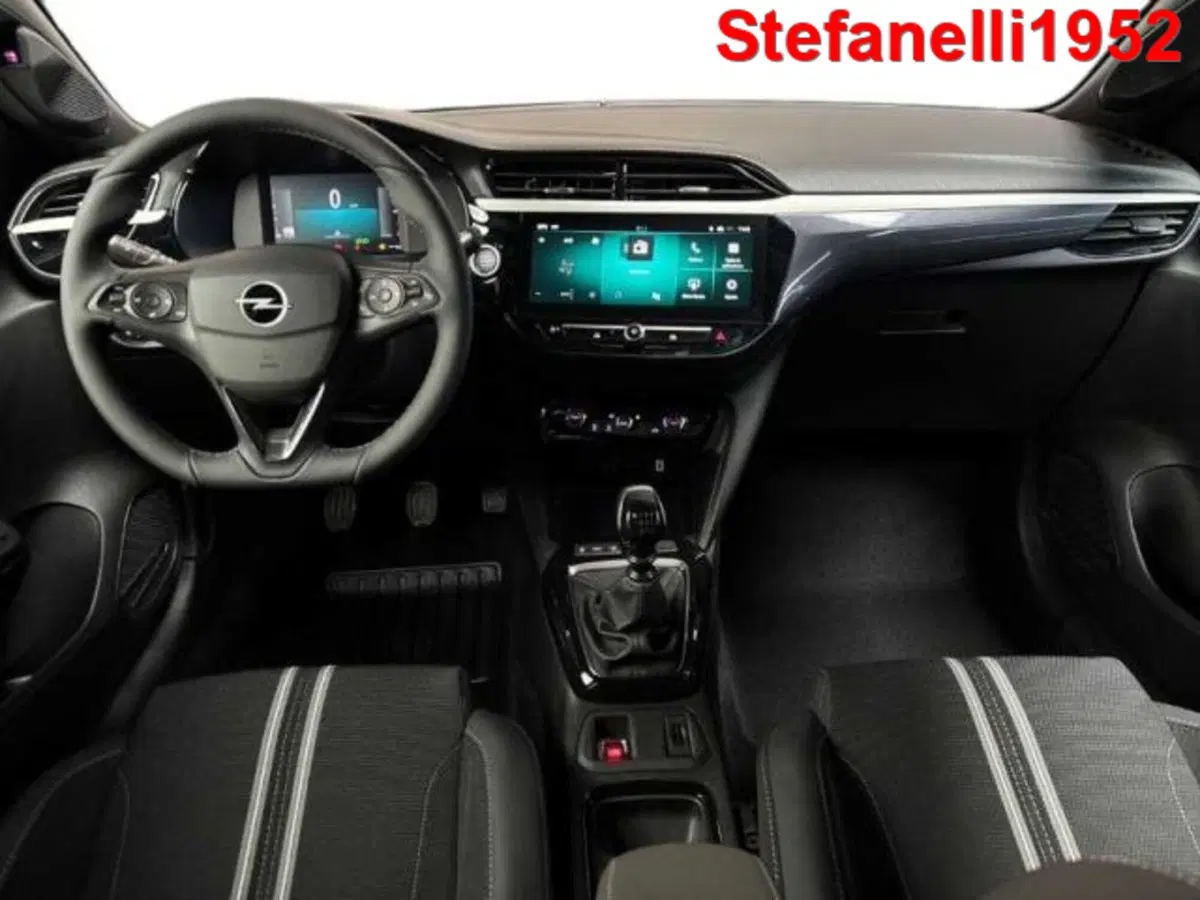 Opel Corsa nuova a Bologna (13)