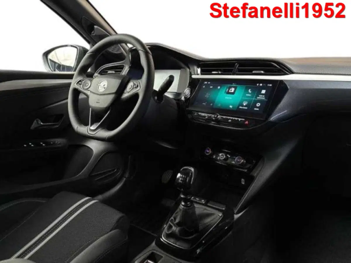 Opel Corsa nuova a Bologna (15)