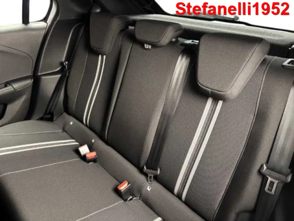 Opel Corsa nuova a Bologna (9)