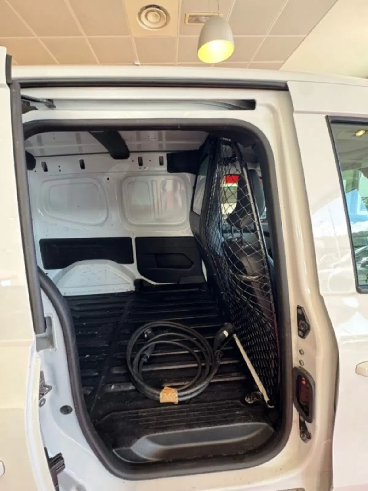 Nissan Townstar usata a Sassari (11)