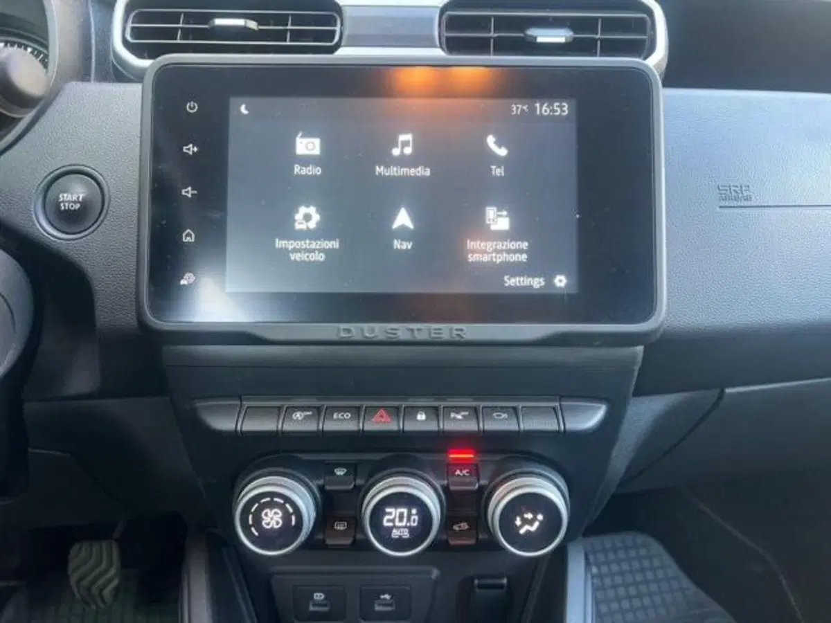 Dacia Duster usata a Sassari (9)