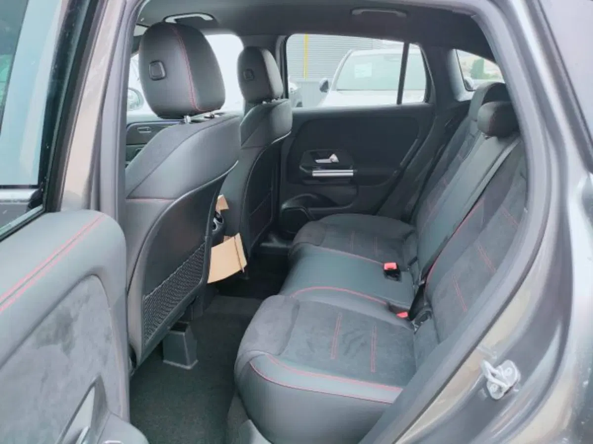 Mercedes-Benz GLA SUV nuova a Teramo (10)