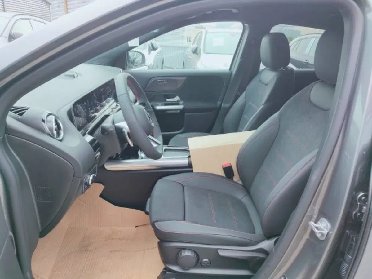 Mercedes-Benz GLA SUV nuova a Teramo (8)