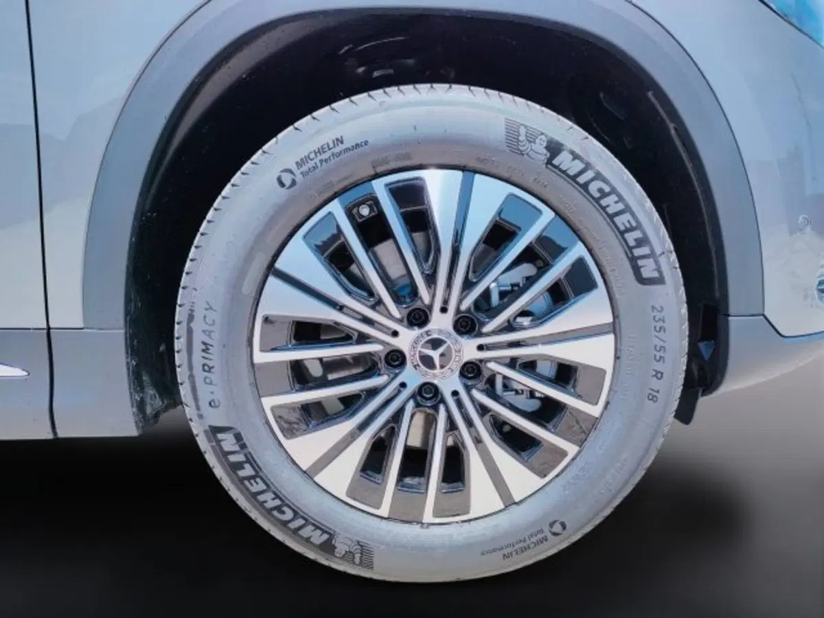 Mercedes-Benz EQA nuova a Teramo (8)