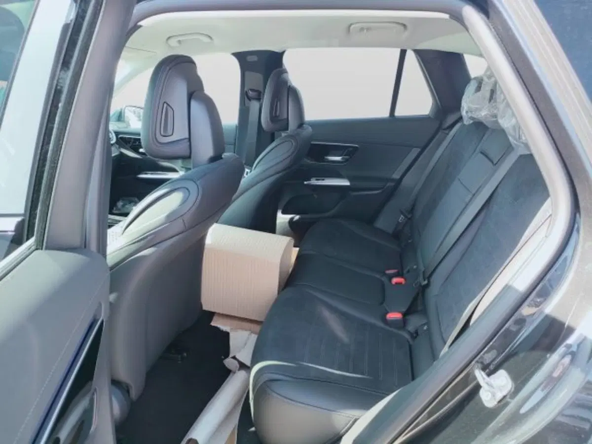 Mercedes-Benz GLC SUV nuova a Teramo (12)