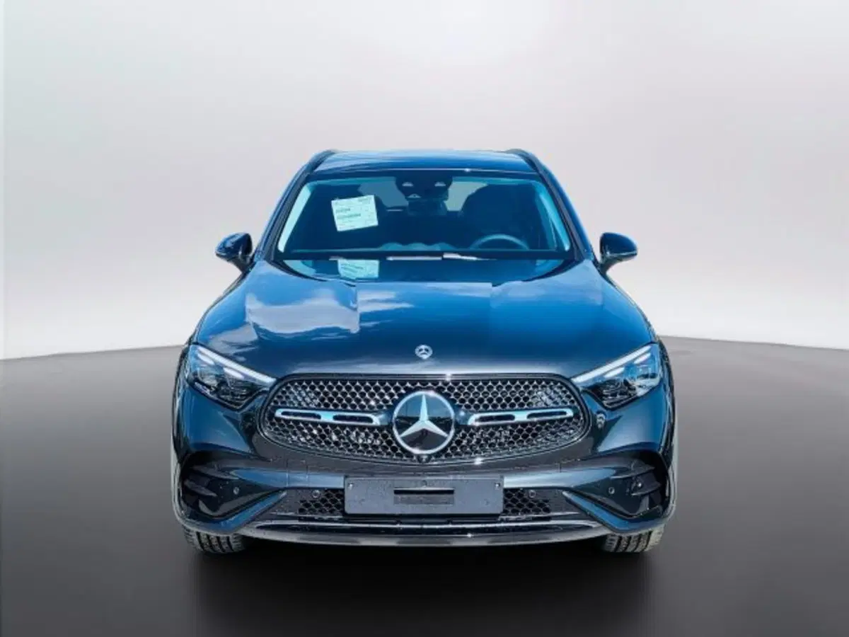 Mercedes-Benz GLC SUV nuova a Teramo (2)