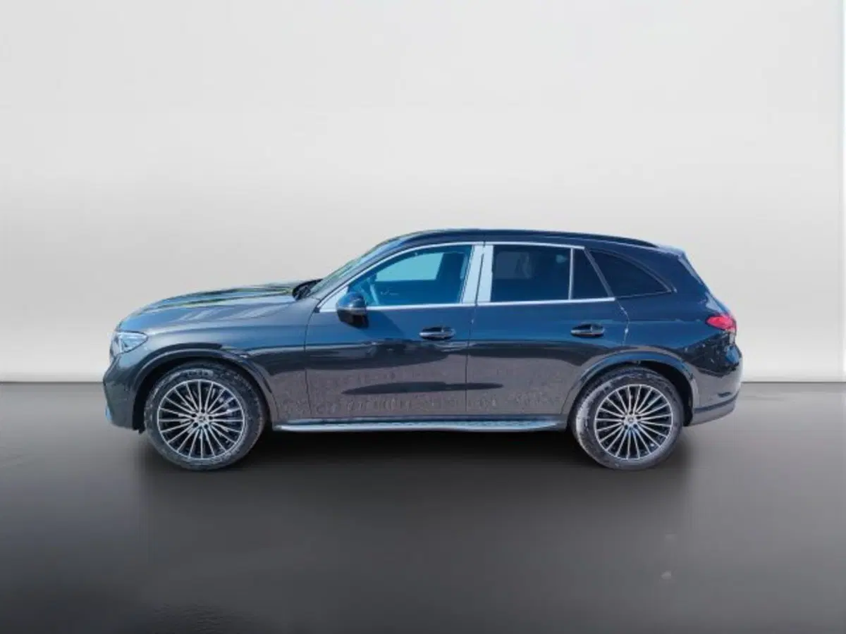 Mercedes-Benz GLC SUV nuova a Teramo (3)