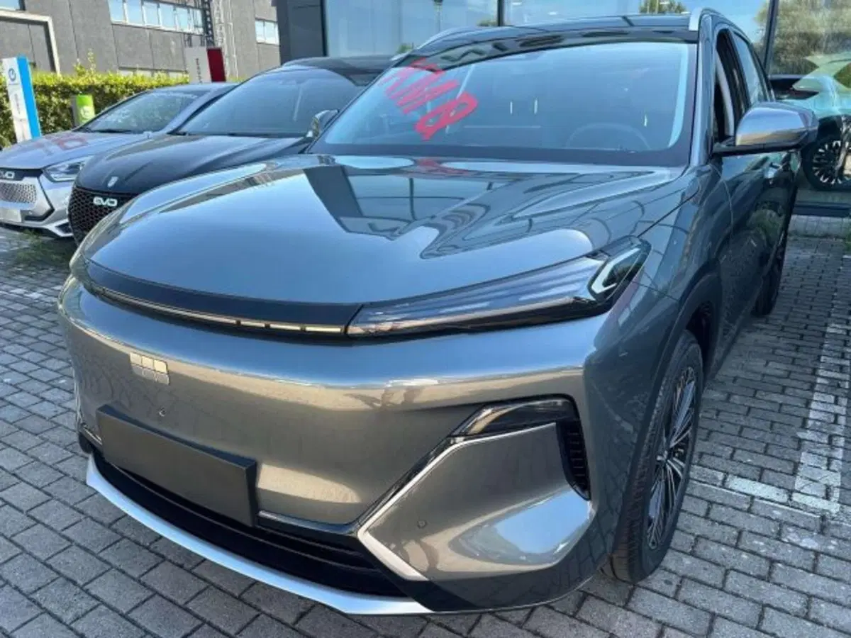 Geely Starray nuova a Firenze (3)