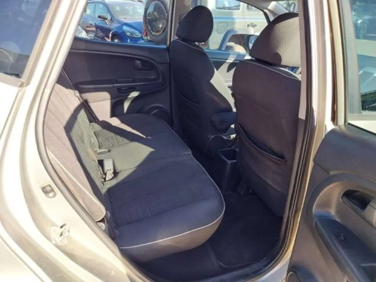 Kia Venga usata a Firenze (11)