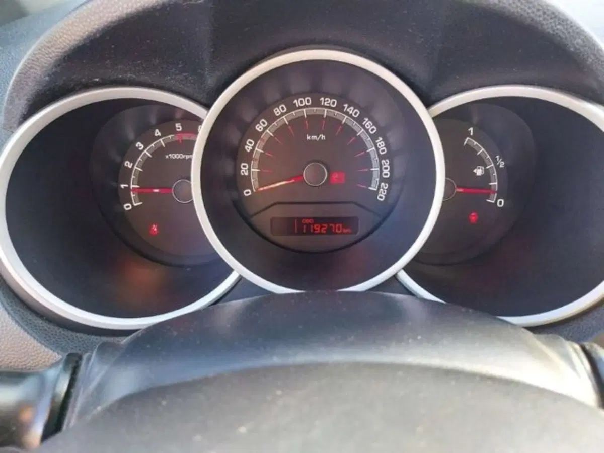 Kia Venga usata a Firenze (13)