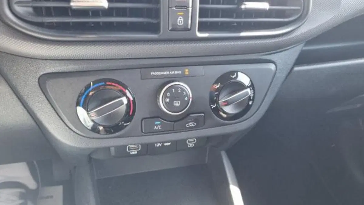 Hyundai i10 usata a Savona (7)