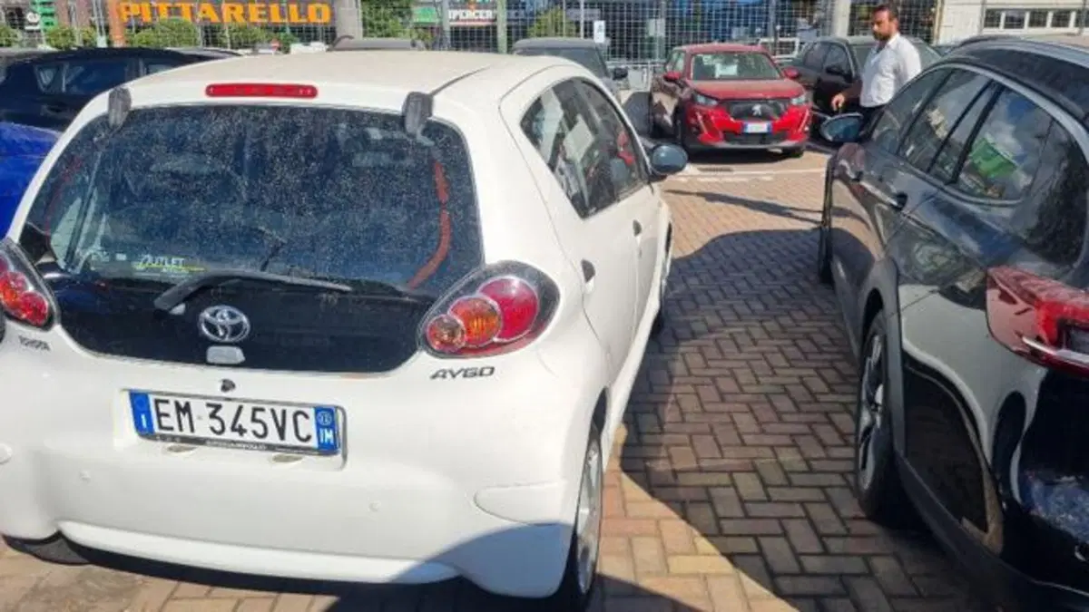 Toyota Aygo usata a Savona (12)