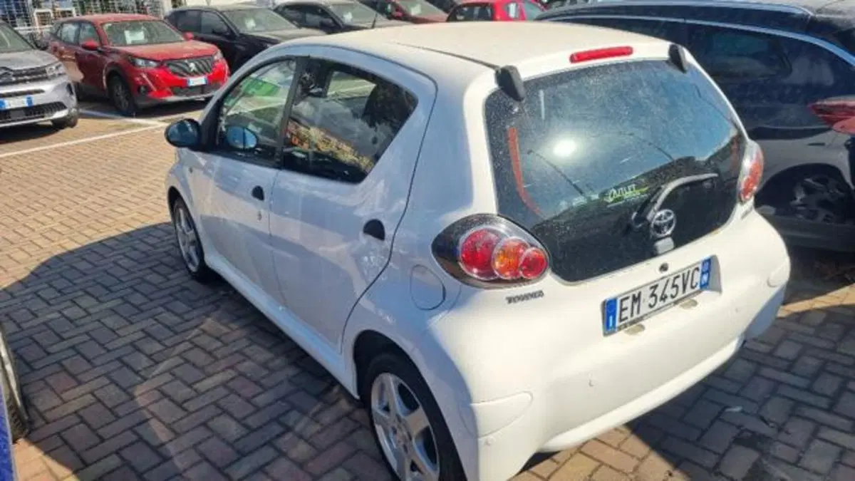 Toyota Aygo usata a Savona (13)