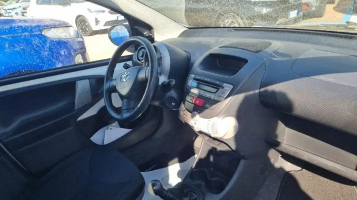 Toyota Aygo usata a Savona (7)