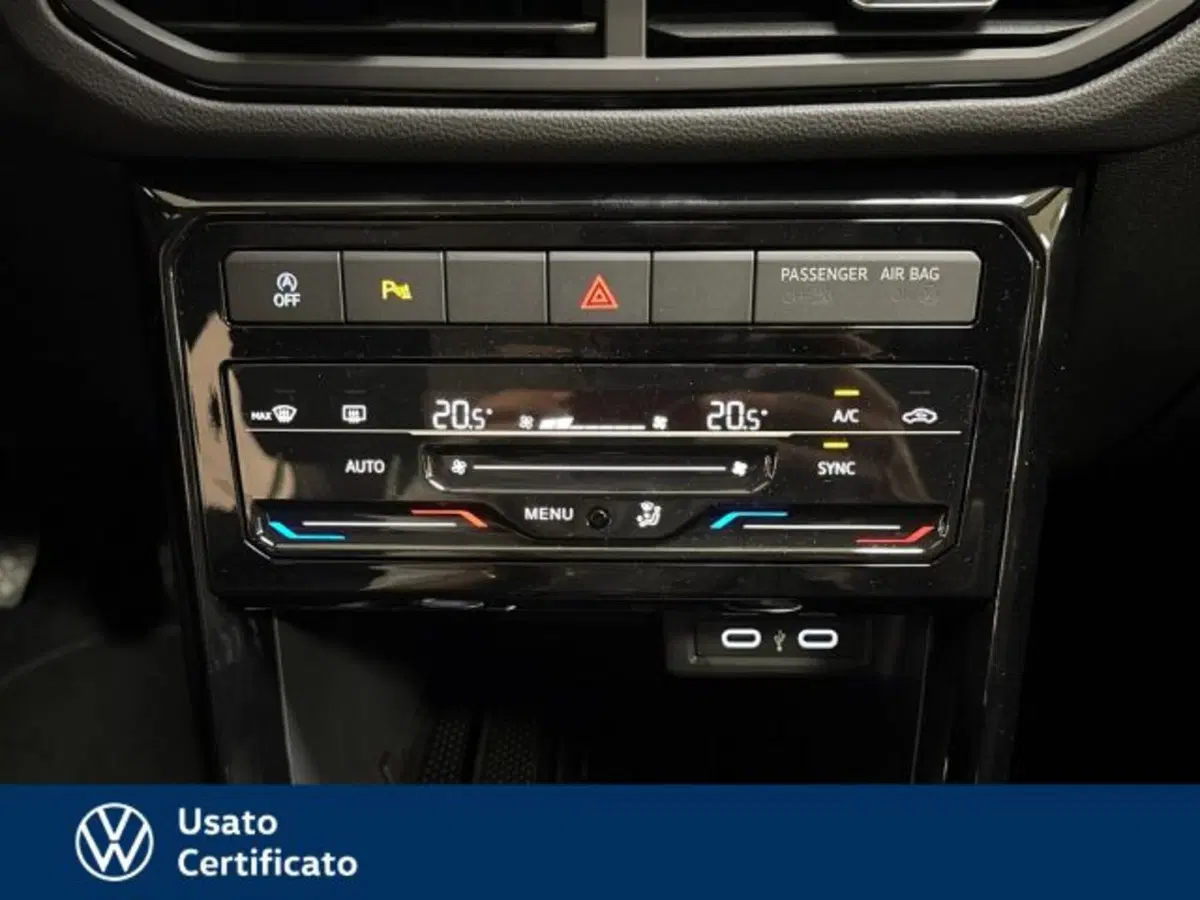Volkswagen T-Cross nuova a Vicenza (16)
