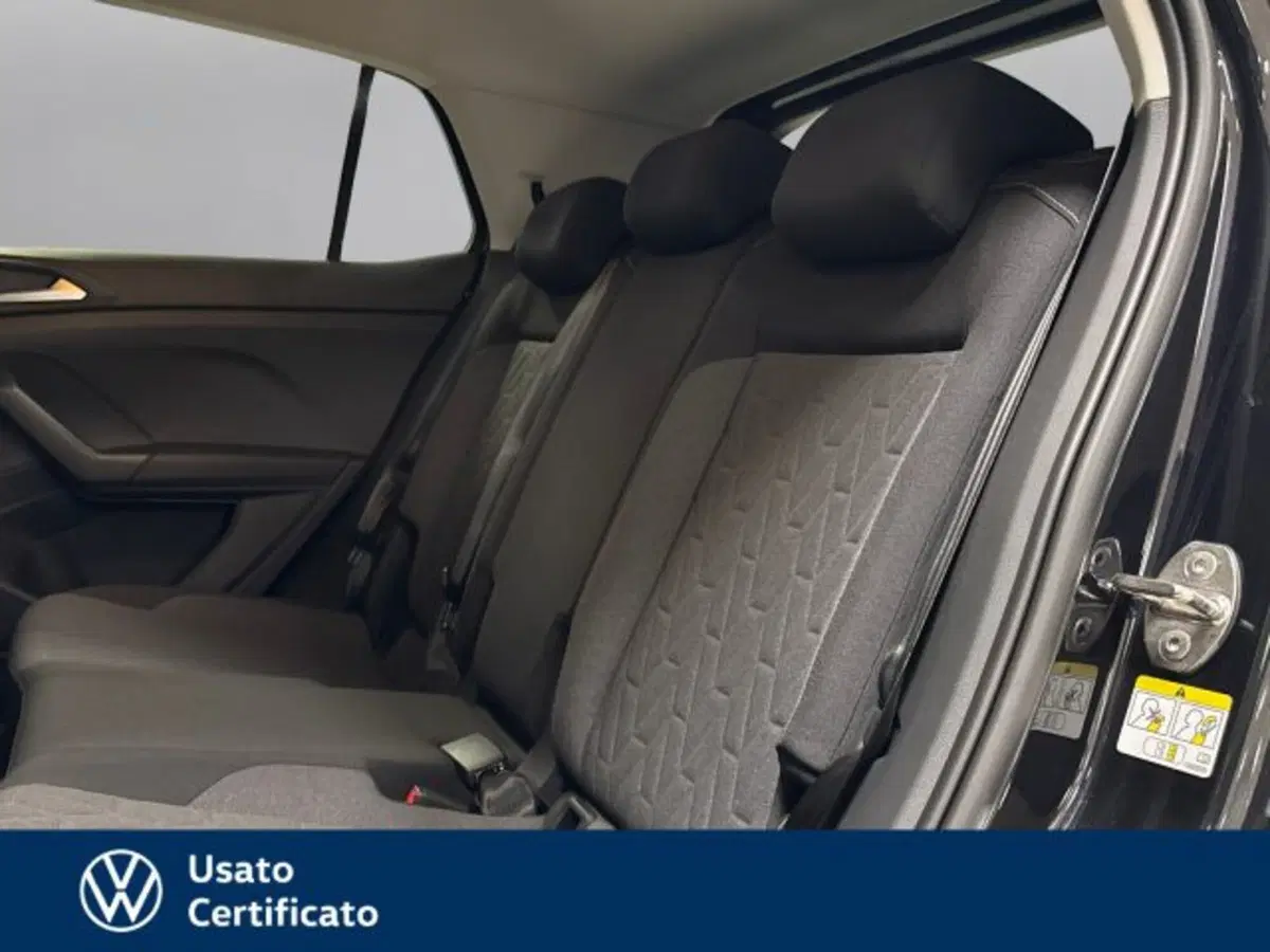Volkswagen T-Cross nuova a Vicenza (12)