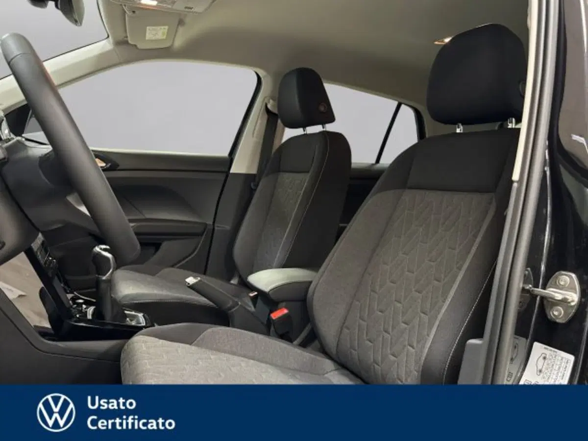 Volkswagen T-Cross nuova a Vicenza (13)