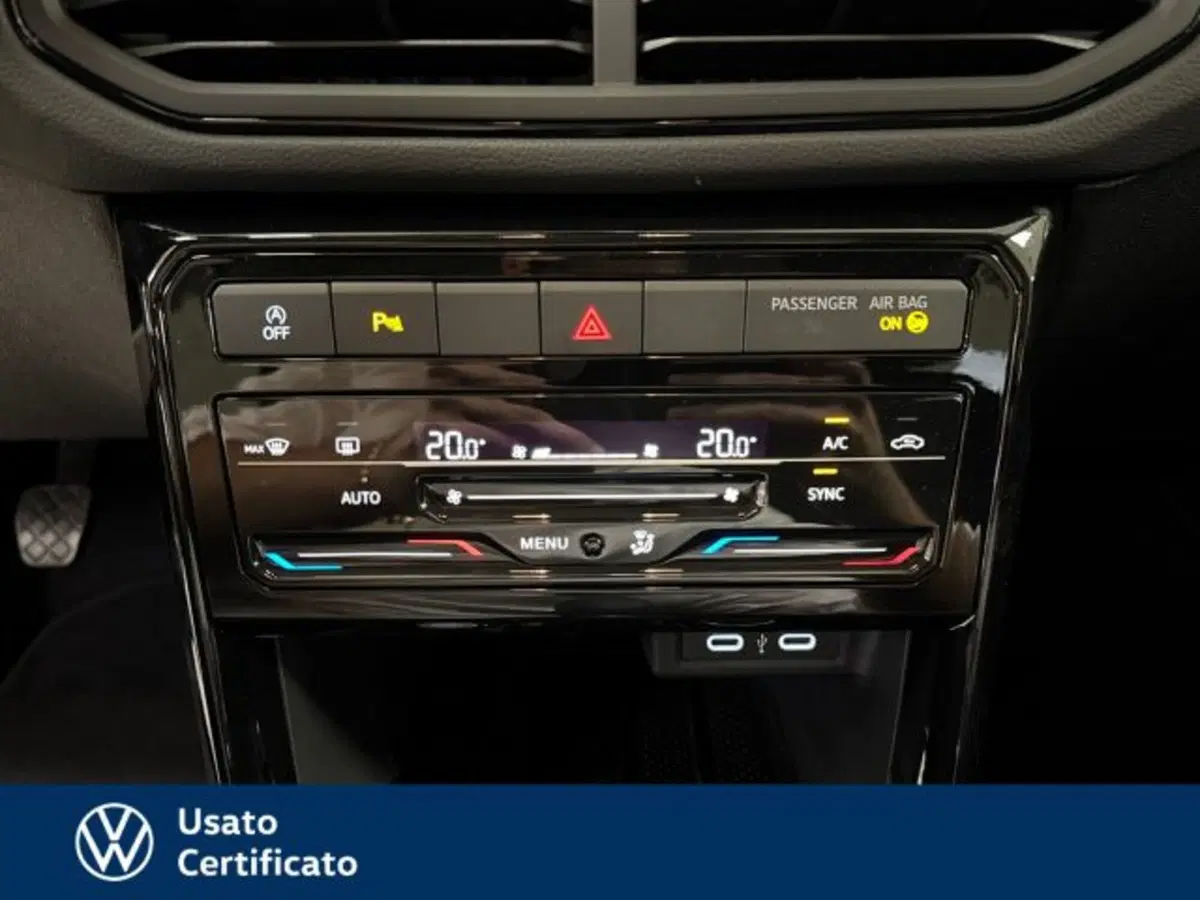 Volkswagen T-Cross nuova a Vicenza (16)