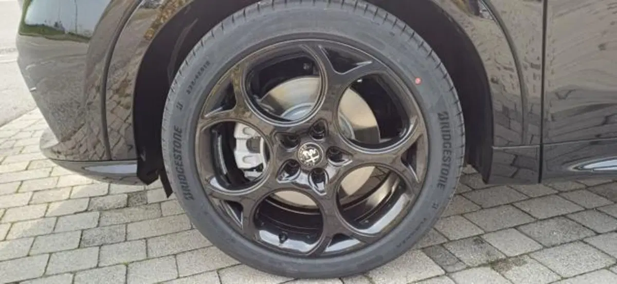 Alfa Romeo Tonale nuova a Padova (10)