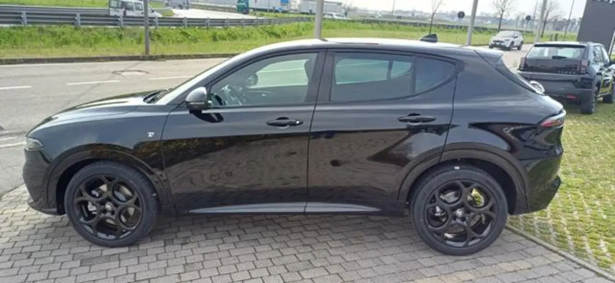 Alfa Romeo Tonale nuova a Padova (5)