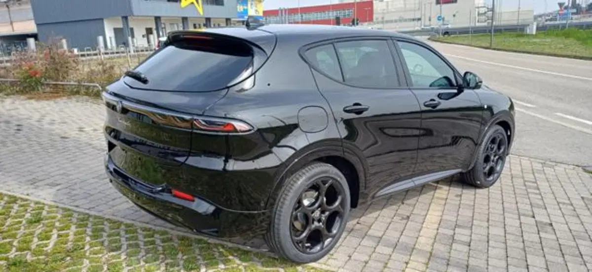 Alfa Romeo Tonale nuova a Padova (7)