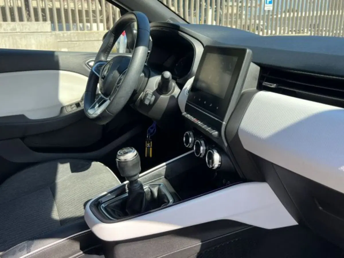 Renault Clio usata a Taranto (18)