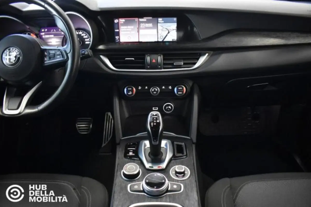 Alfa Romeo Stelvio usata a Perugia (11)