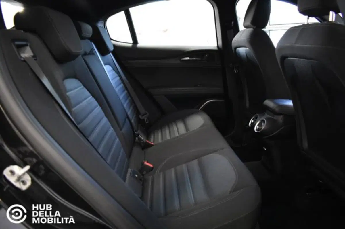 Alfa Romeo Stelvio usata a Perugia (19)
