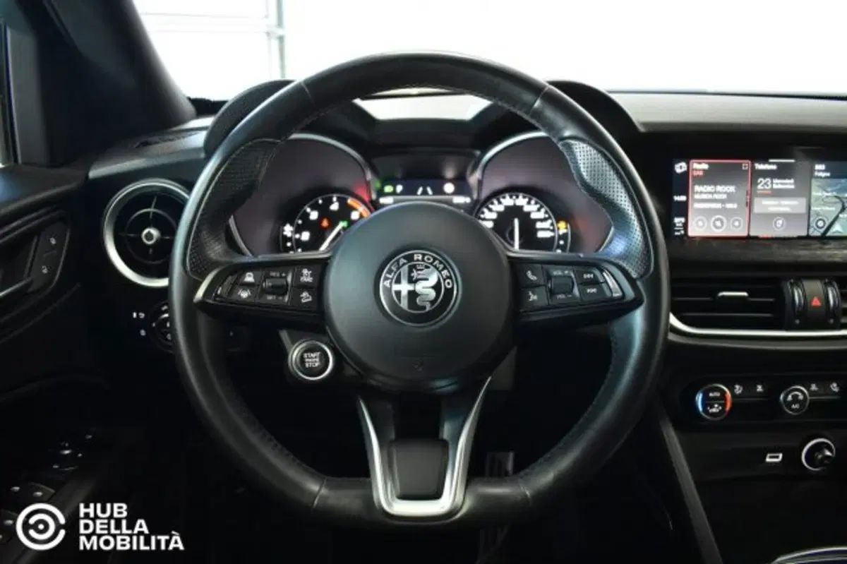 Alfa Romeo Stelvio usata a Perugia (9)