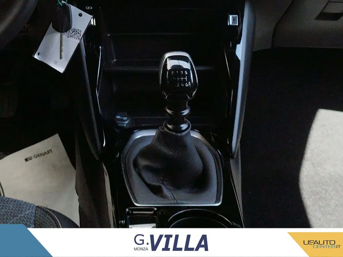 Peugeot 2008 nuova a Monza e Brianza (10)