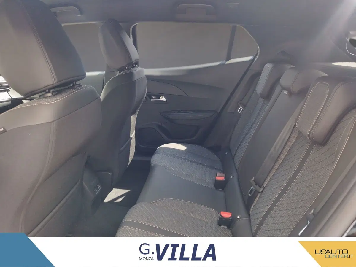 Peugeot 2008 nuova a Monza e Brianza (14)