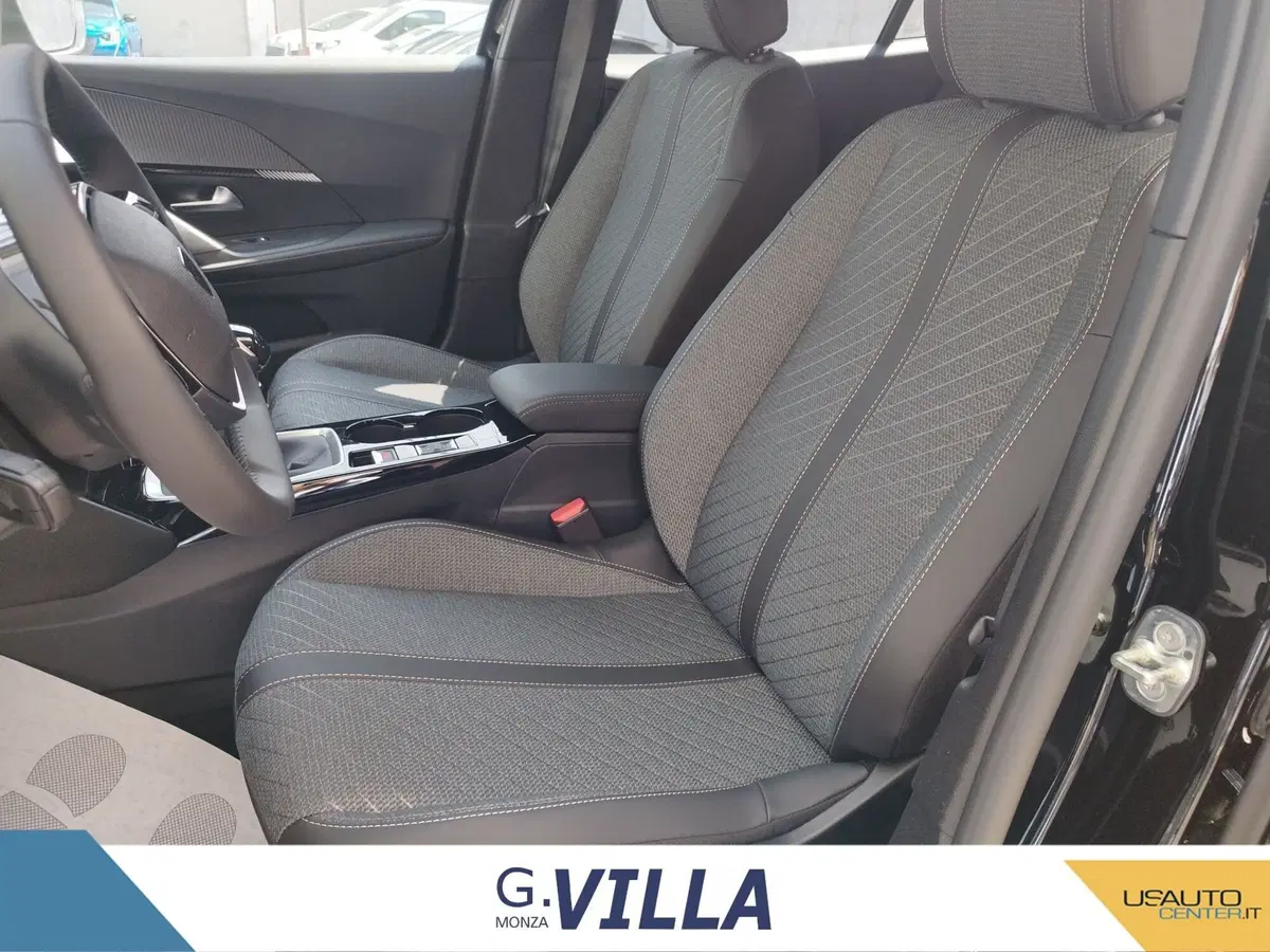 Peugeot 2008 nuova a Monza e Brianza (17)
