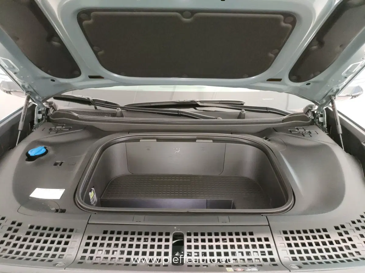 Hyundai Ioniq 9 nuova a L'Aquila (10)