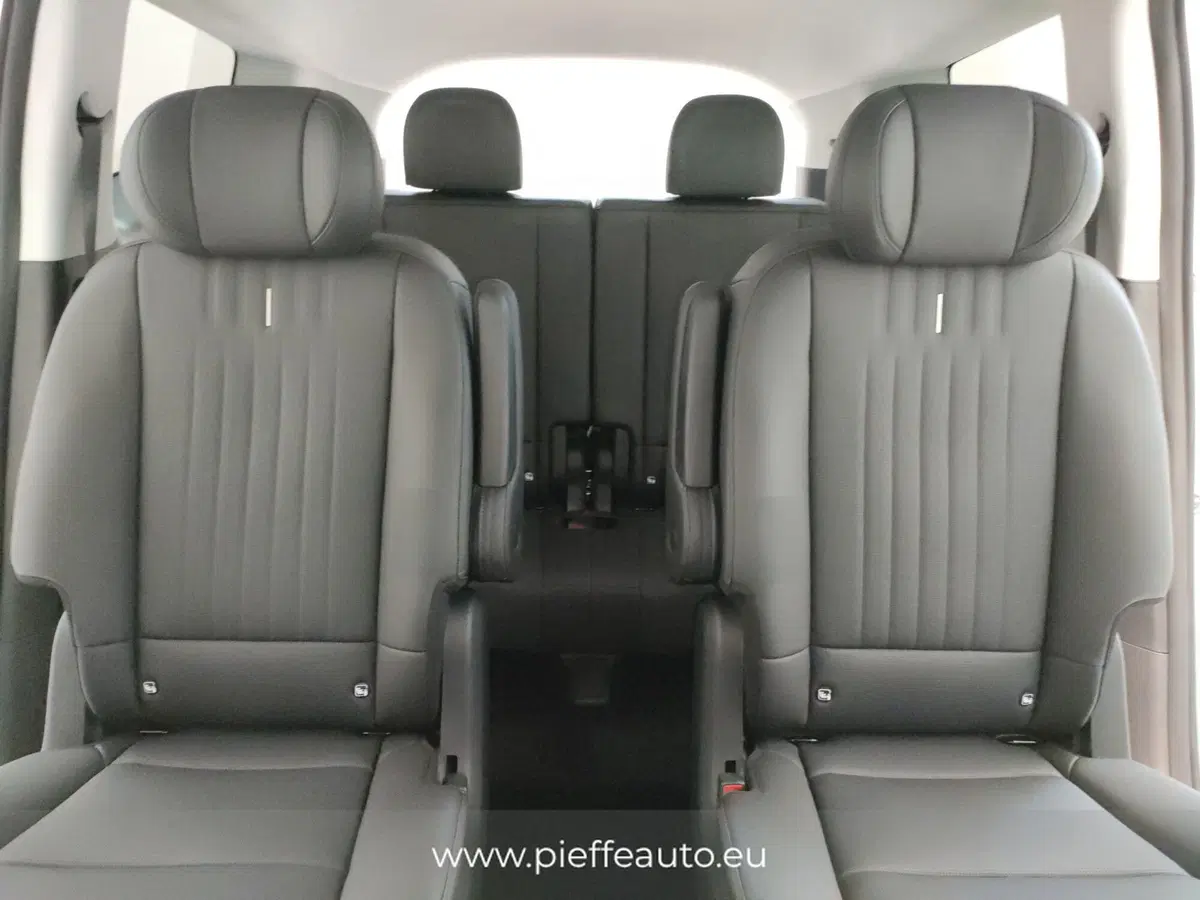 Hyundai Ioniq 9 nuova a L'Aquila (13)