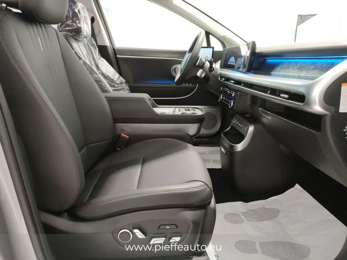 Hyundai Ioniq 9 nuova a L'Aquila (16)