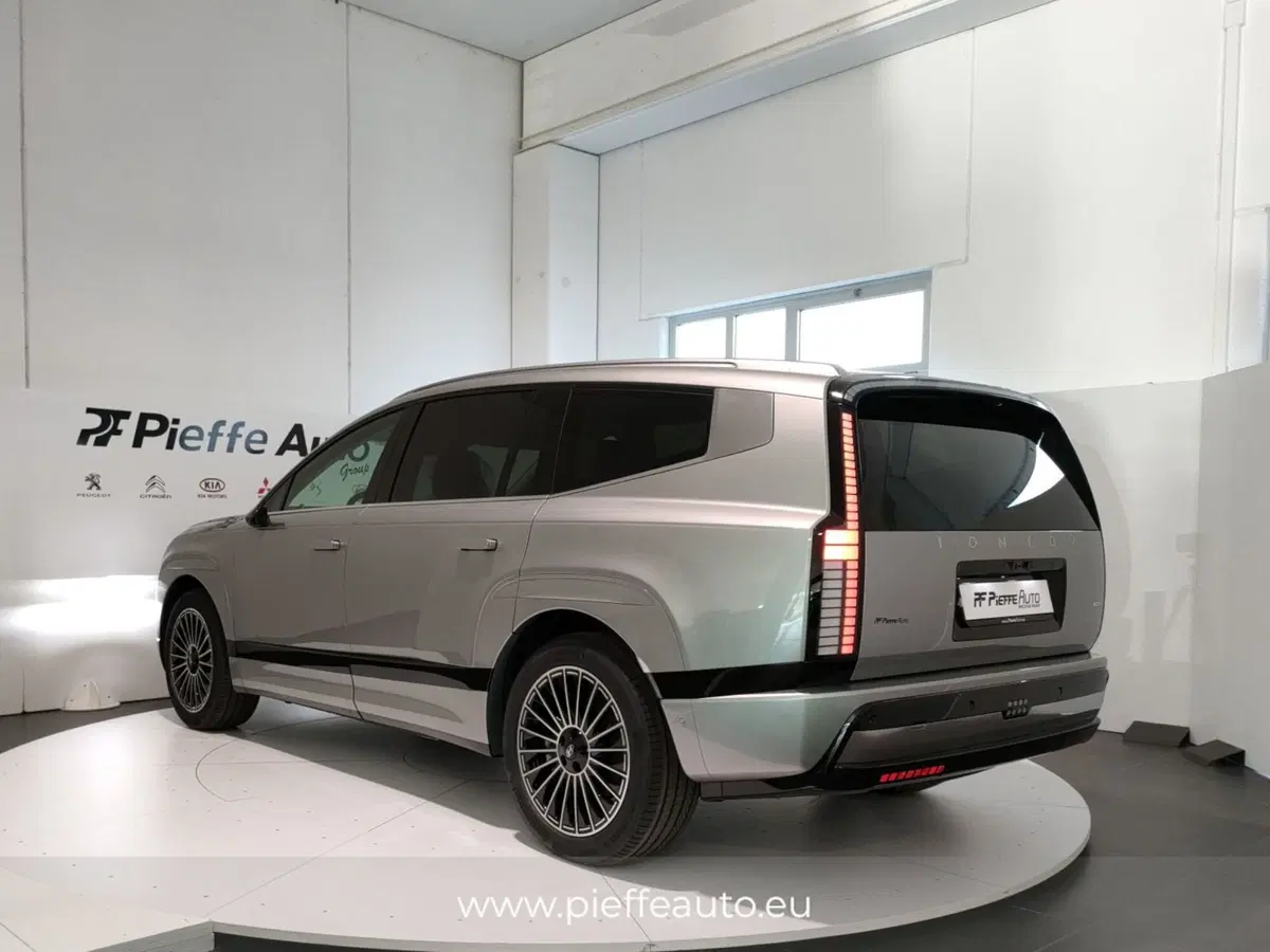 Hyundai Ioniq 9 nuova a L'Aquila (3)